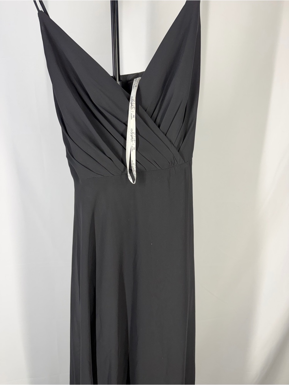 Elegant Black V-Neck Maxi Dress - Picture 4 of 7